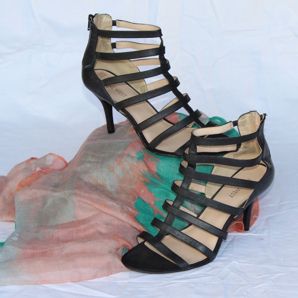 Nine West Strappy Sandals size 9.5